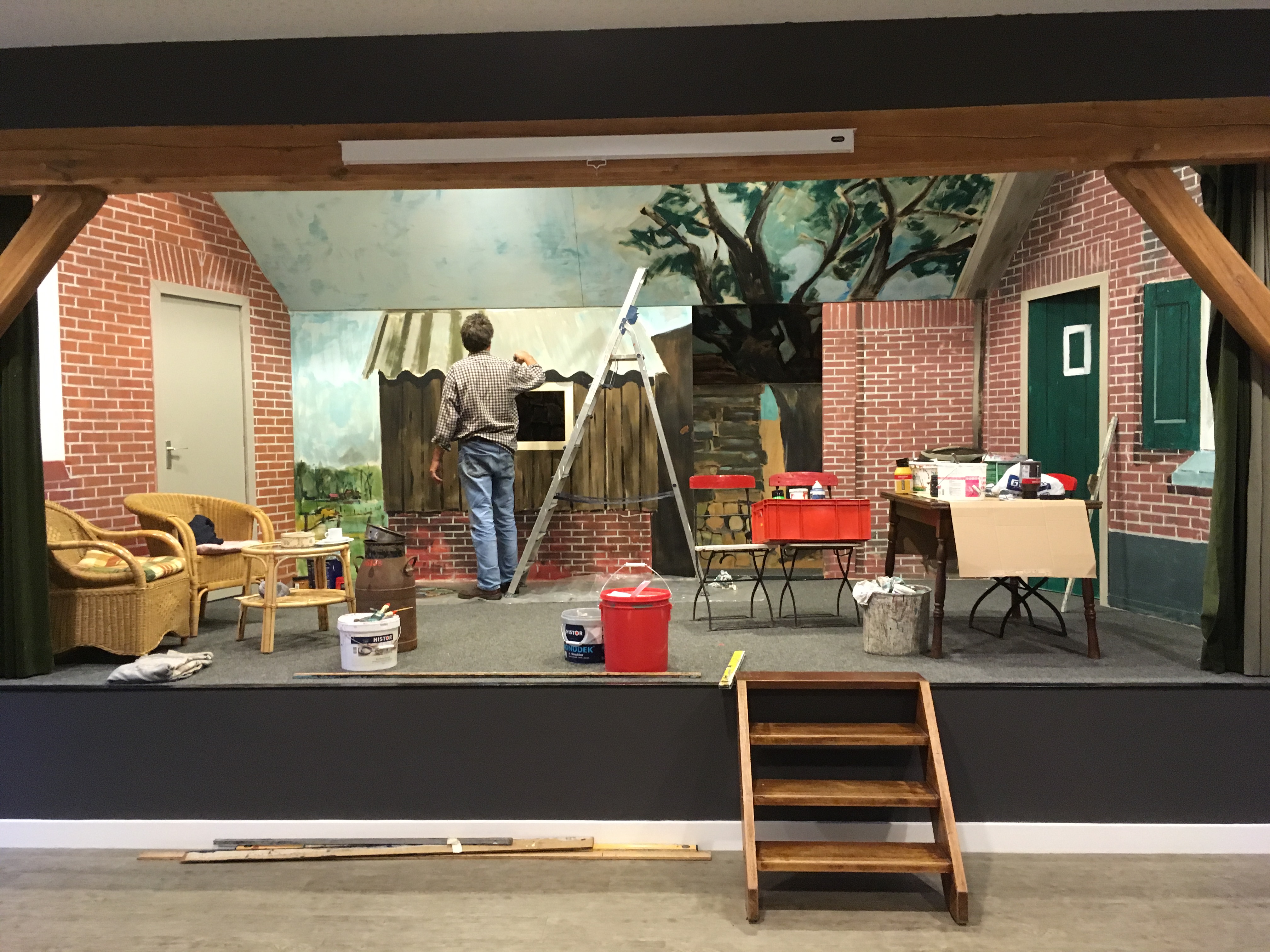 Toneeldecor wordt geschilderd Update Stokkums Toneel Toneeldecor wordt geschilderd Update Stokkums Toneel