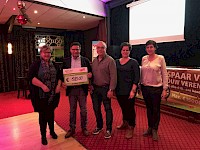 Plus Blankhorst schenkt Komiok prachtig bedrag
