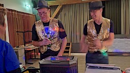 Terug in de tijd met DJ's Egbert en Peter