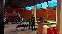 Jeugd Stokkum aan het Bowlen in Lochem