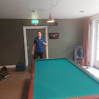 Biljartkoning Markelo 2025 Sam Groot Roessink legt nieuw laken op Stokkums biljart